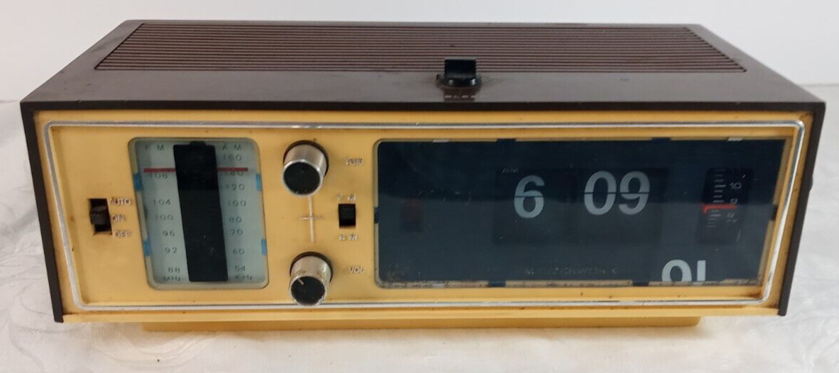 Vintage Masterworks Flip Clock Radio AM/FM Alarm Model M-51 PARTS ONLY