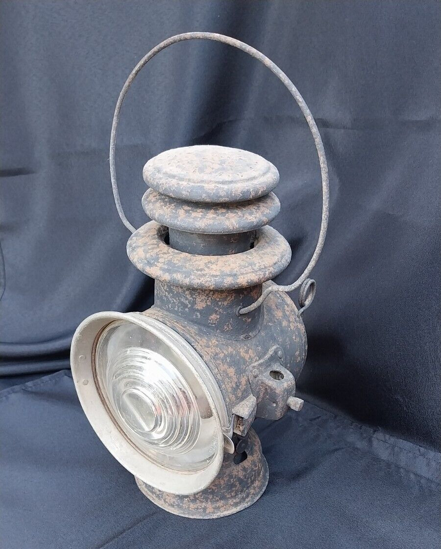 Antique 1908 Dietz Union Gas Operated Metal Driving Lamp