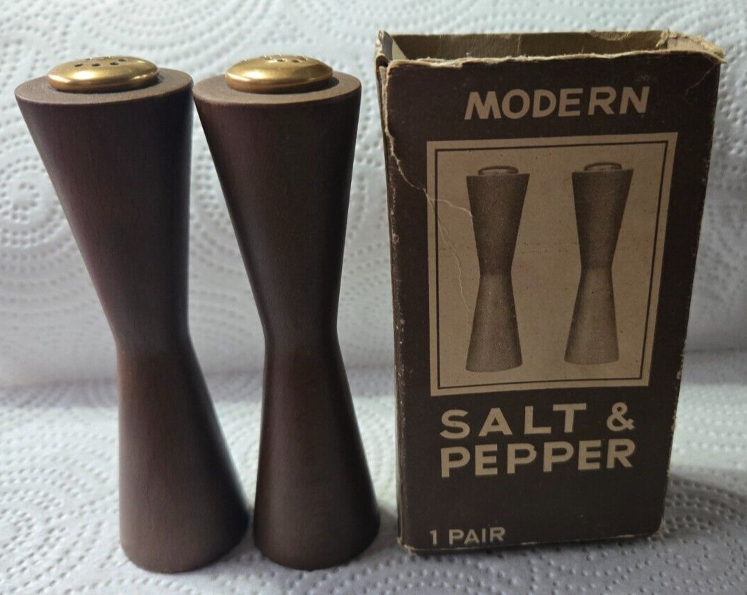 Vintage MCM Taper Wood Salt Pepper Shakers Mid Century Modern 4 1/2\
