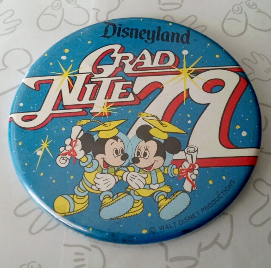 Vintage 1979 Disneyland Grad Nite Mickey Minnie Mouse 79 Disney Pin Button 14129