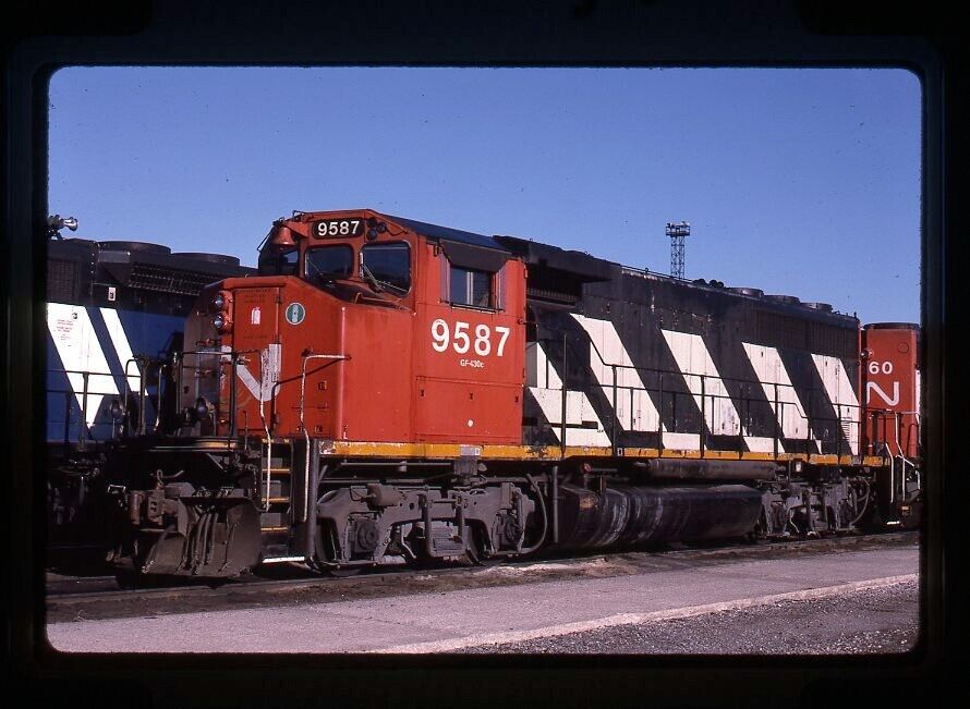 Original Railroad Slide CN Canadian National 9587 GP40-2LW at Kansas City, MO