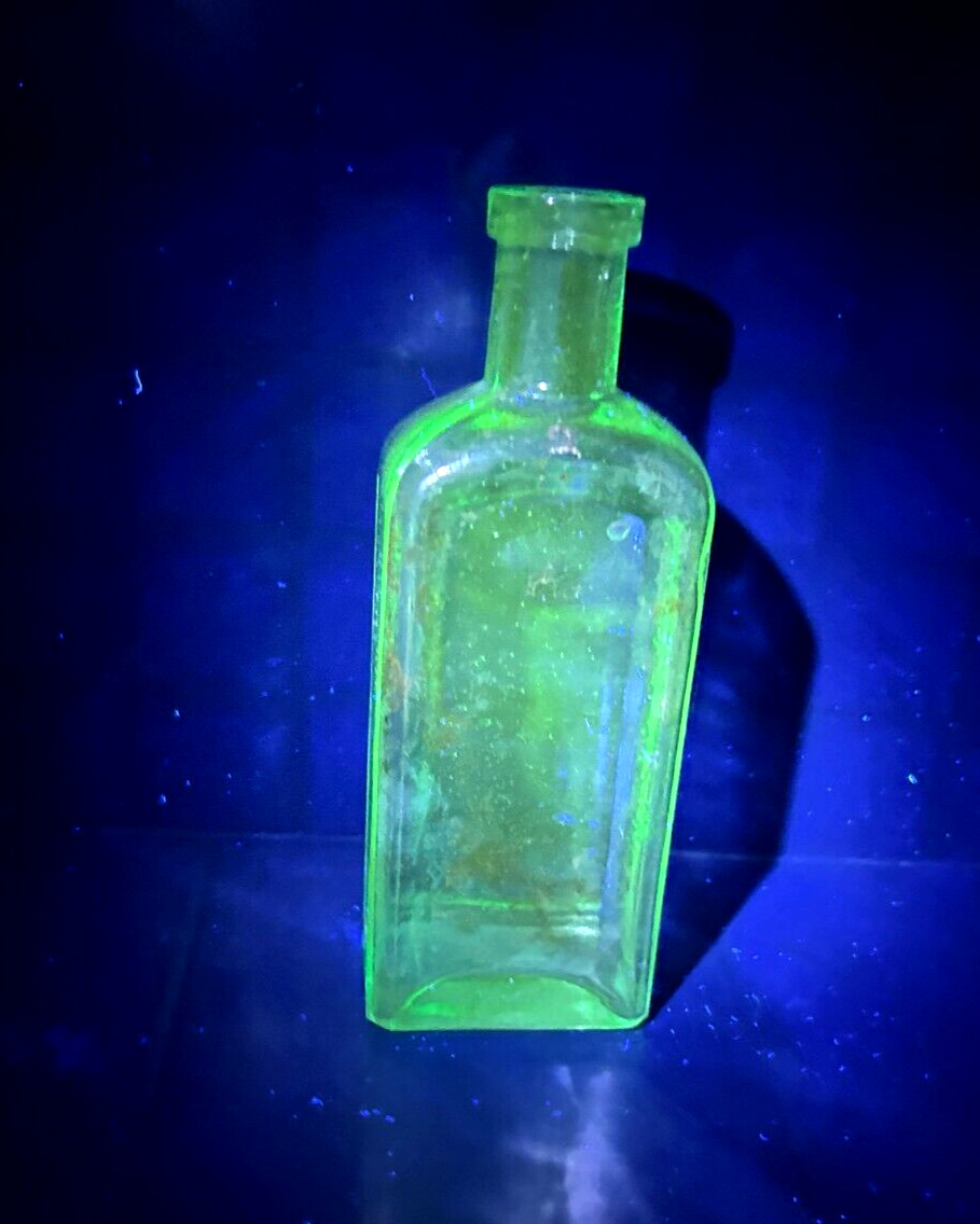 Vintage Aqua Drs FE & JA Greene New York 1800\'s, Has a Green Manganese Glow