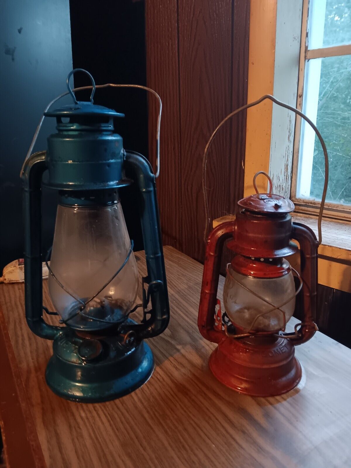 Vintage FAR EAST MKII Chalwyn England Blue Kerosene Lantern And Comet Karosene  
