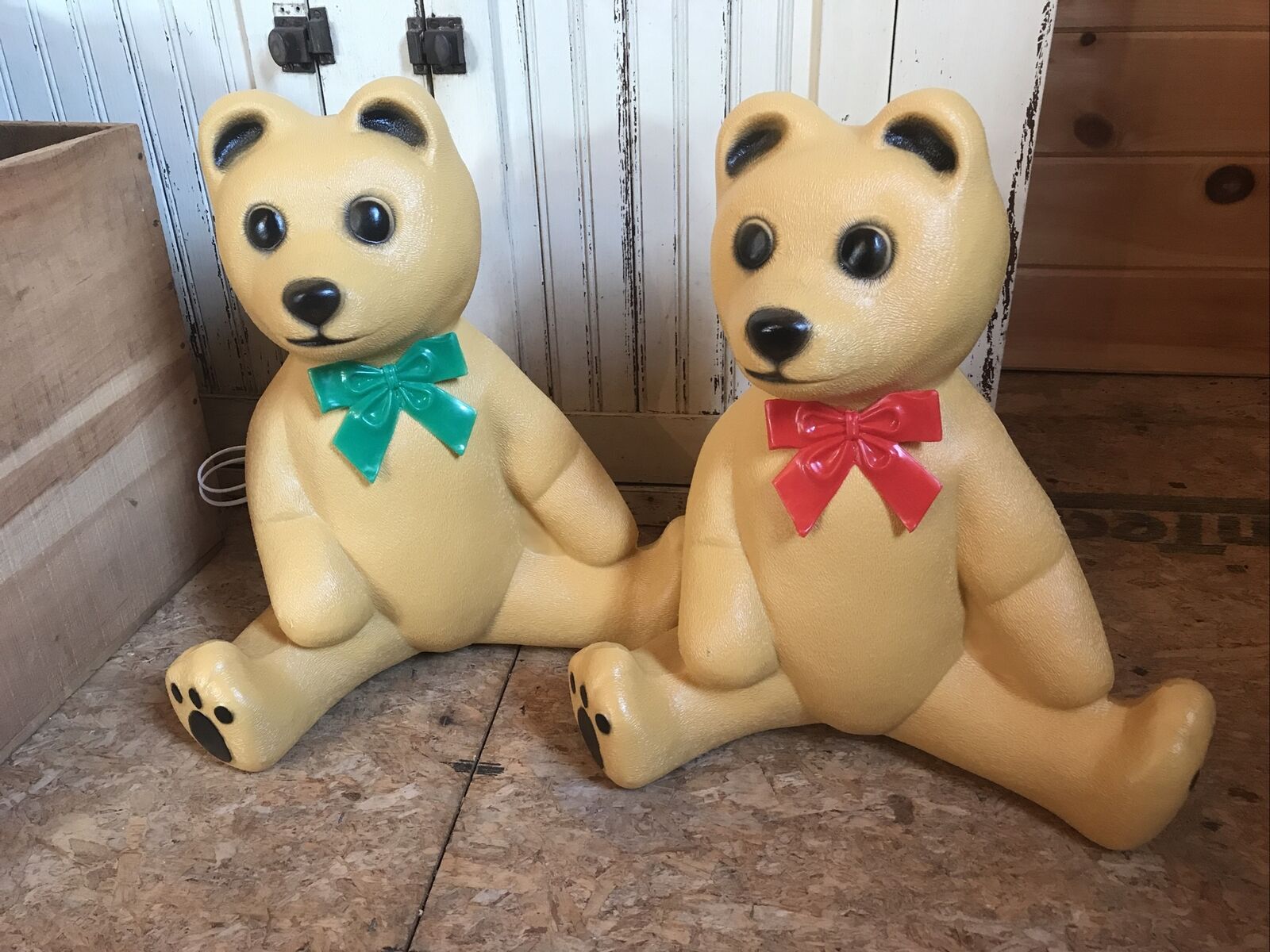 PAIR Of Blow Mold Bears Brown Red And Green Bows Lighted Union Products