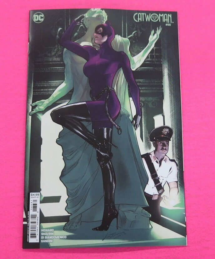 Catwoman # 66 C comic DC 2024  Pablo Villalobos CARDSTOCK COVER