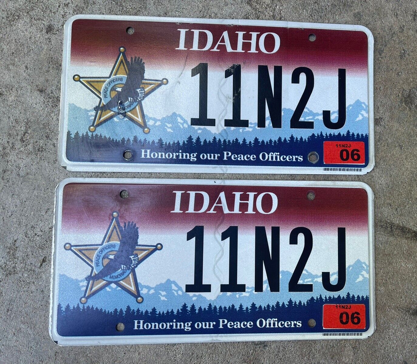 Idaho License Plate PEACE OFFICER MEMORIAL Expired Matched PAIR nice