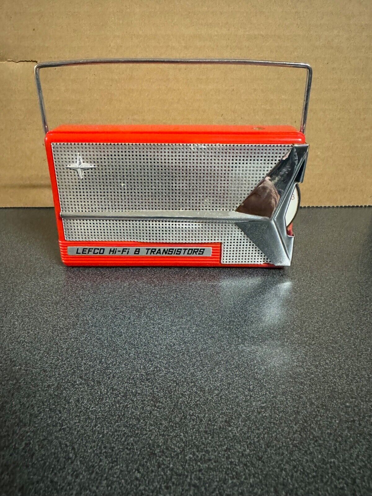 Lefco HI-Fi 8 Transistor Radio