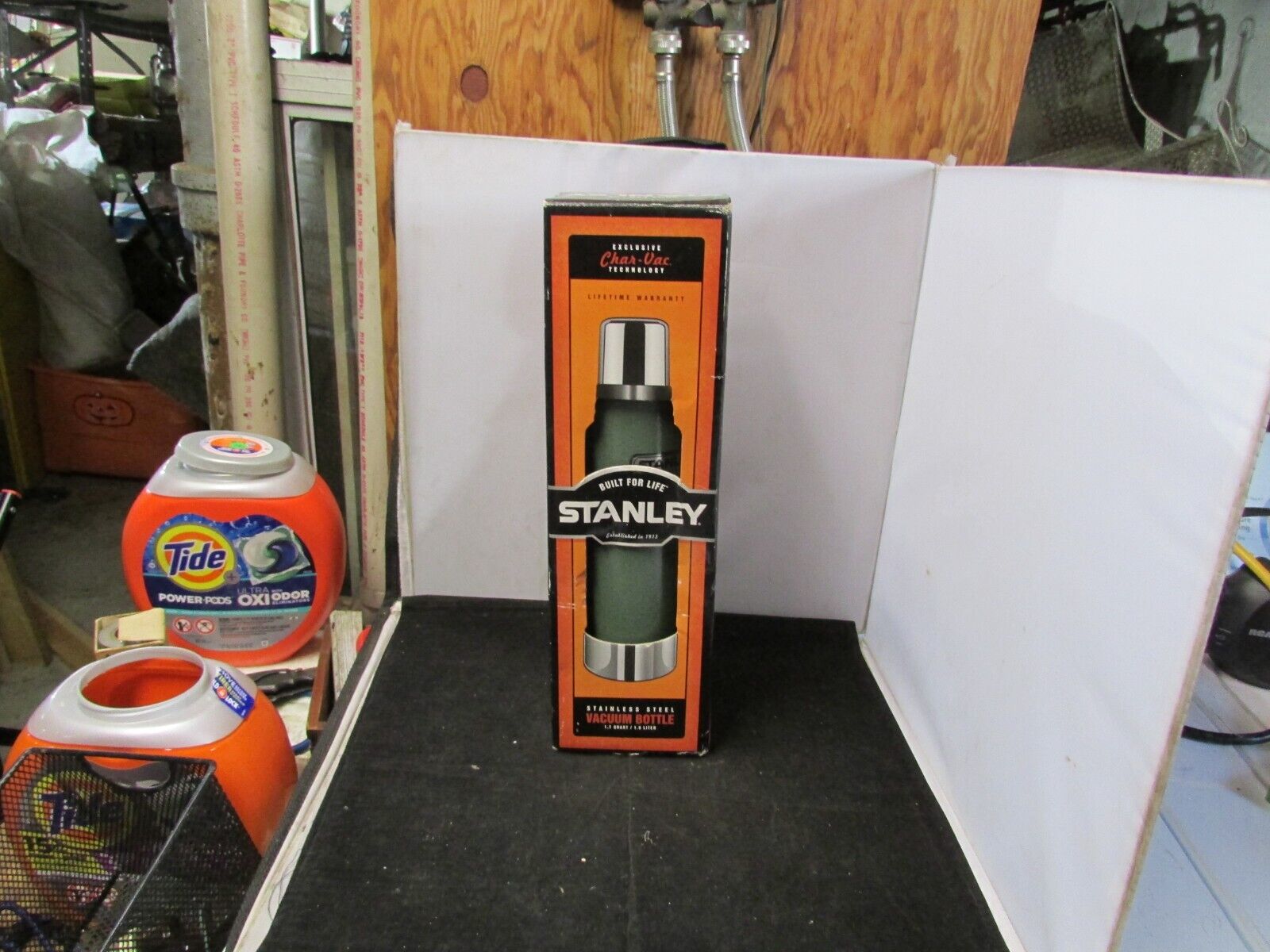 STANLEY THERMOS 8 0Z NEW IN PACKAGE