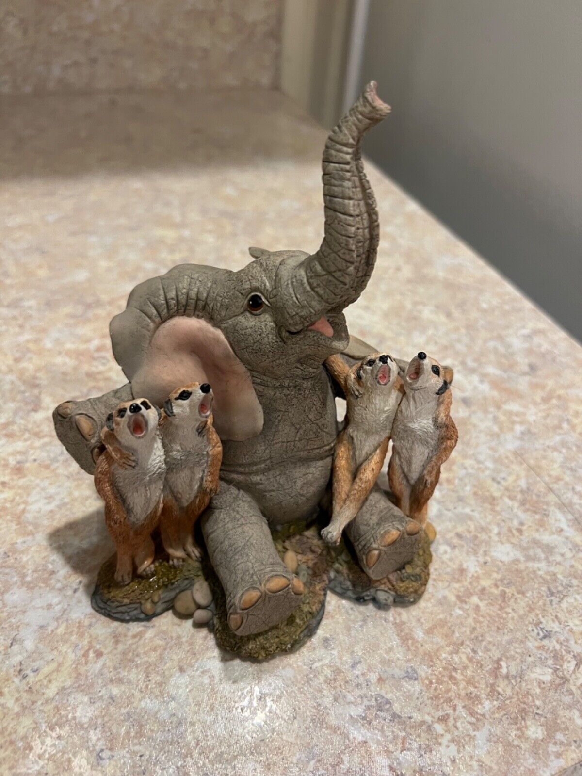 Tuskers Henry & Friends elephant meerkat figurine singing Kats Chorus