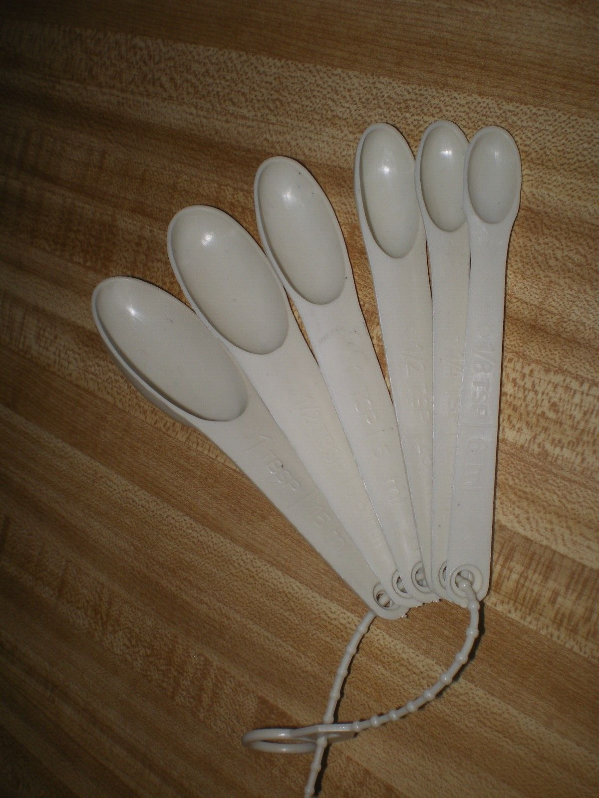 Vintage Measuring Spoons Set of 6, Beige, Plastic, Hong Kong