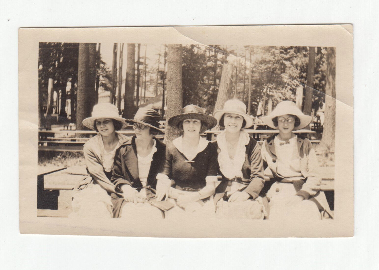 Vintage 1900s Photo Hat Ladies Women Wear Hats Fashion Friends Dress Up snapshot