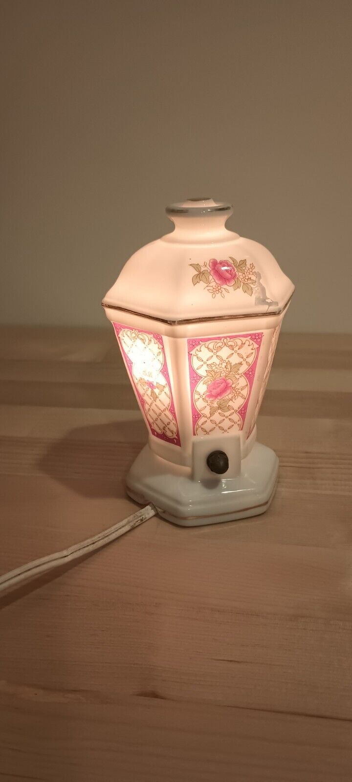 Vintage 1950s Porcelain Rose Lantern Nightlight Beautiful Glow Dresser Lamp