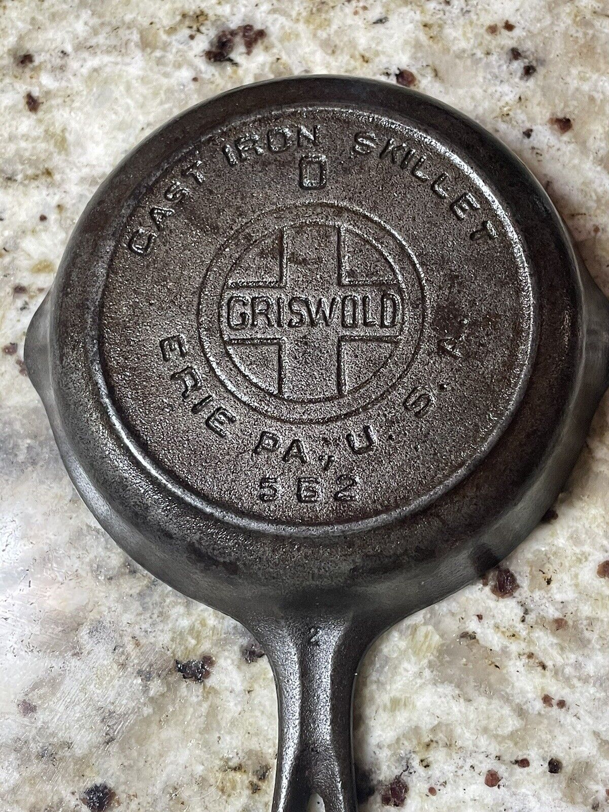 Griswold #0 Cast Iron Skillet 562 Heat Ring Double Spout-Salesman Sample RARE