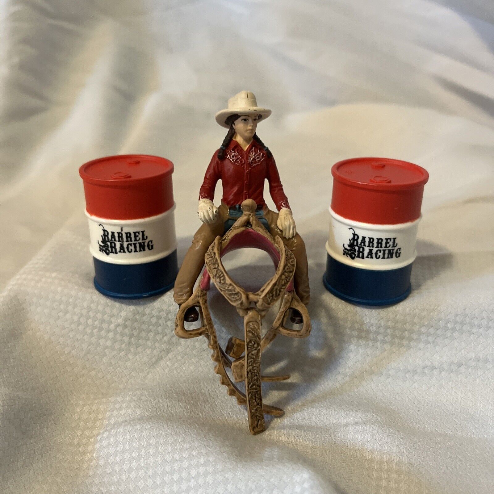 Schleich Farm World Barrel Racing SET Rodeo Series Girl  Barrels and Saddle