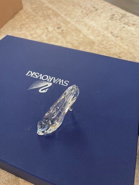 Swarovski Crystal Figurine Disney Cinderella\'s Glass Slipper #5035515 