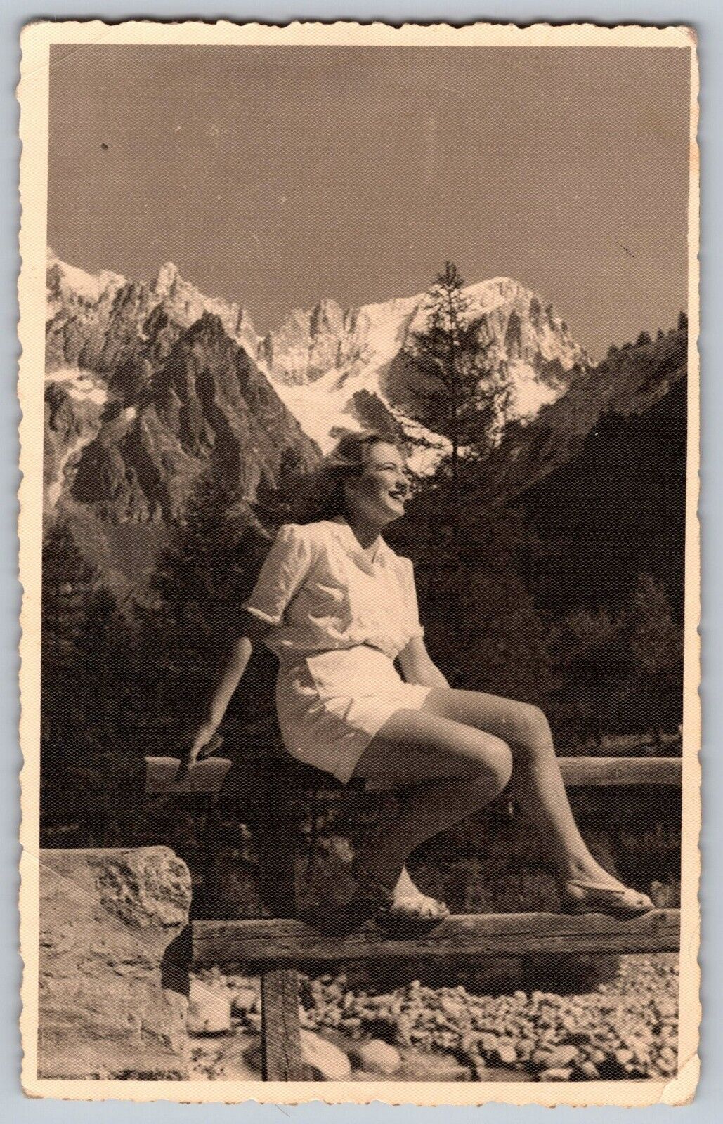 Vintage 1946 Photo Valley D\'Aosta - Pretty Lady / Woman Sitting - 5.25\