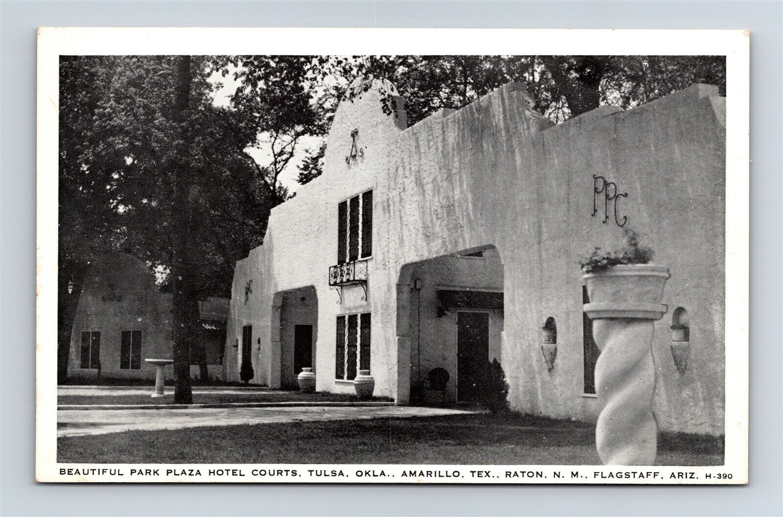 Postcard Route 66 Motel Park Plaza Motor Courts c1940s #4 B44
