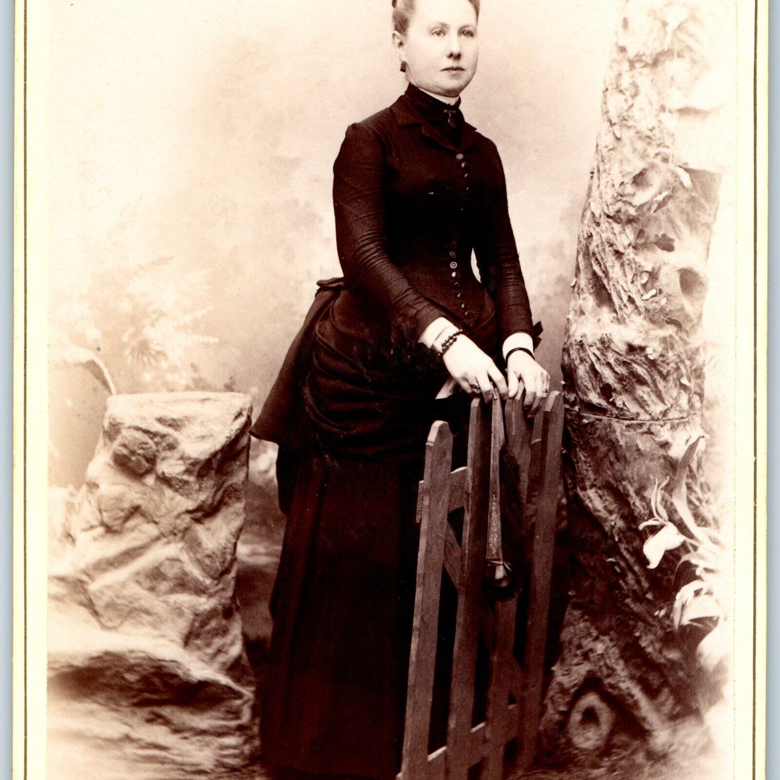 c1880s Stamford, CT Woman Stands Cabinet Card Photo Havee Quintards Conn B15