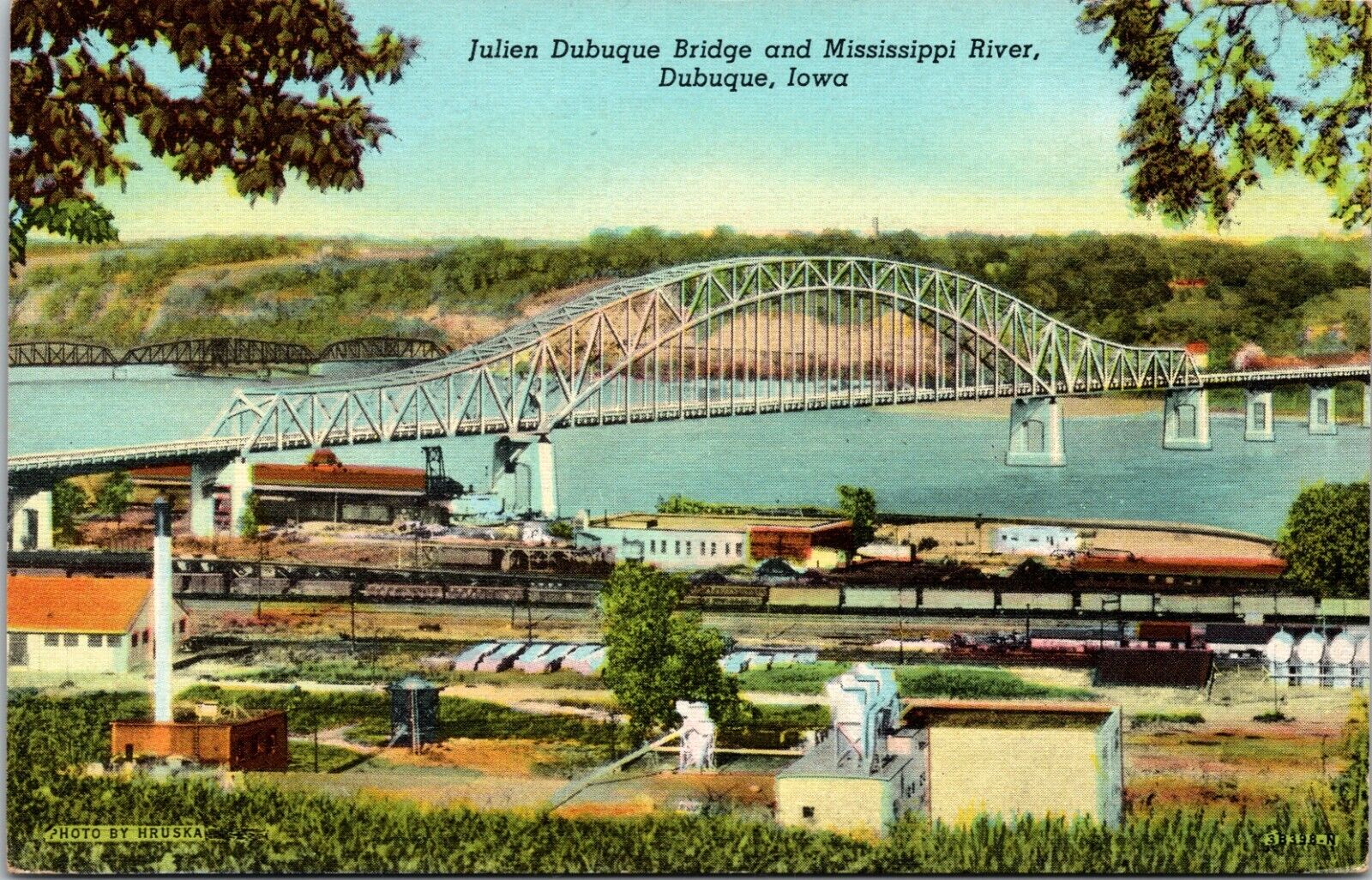 Julien Dubuque Bridge And Mississippi River Dubuque Iowa Chrome post Card