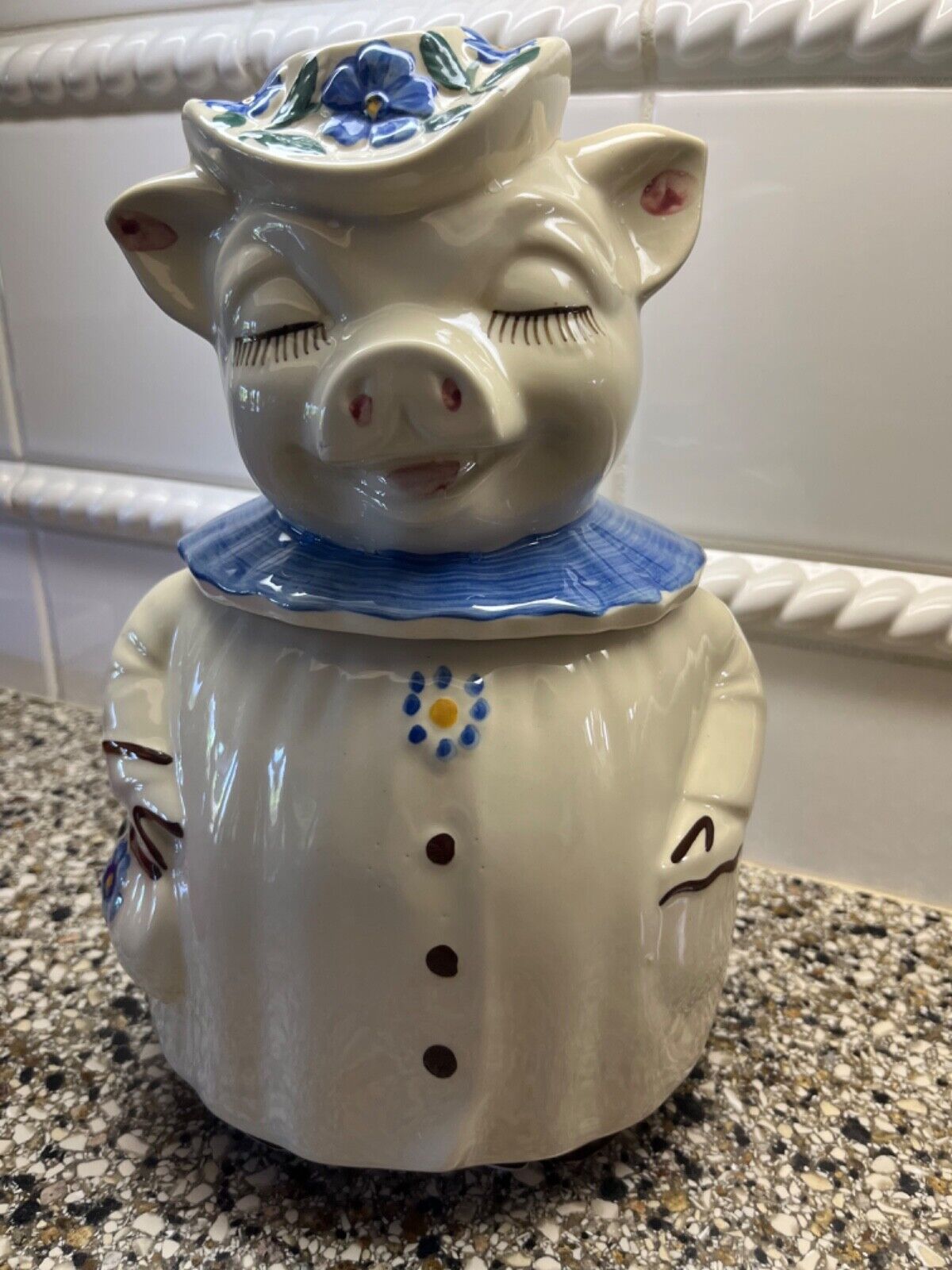Vintage Shawnee Smiley Winnie Pig Cookie Jar 12