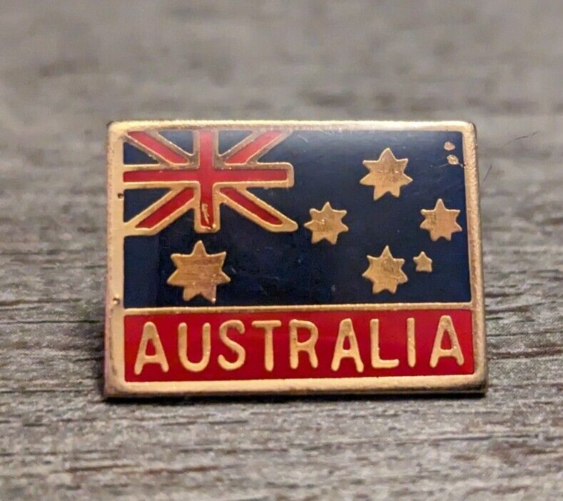 Country Of Australia Flag Iridescent Colors Vintage Souvenir Gold-Tone Lapel Pin
