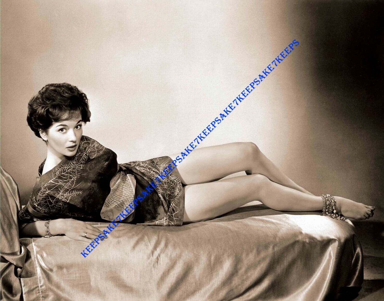 1950s-1990s BRITISH ACTRESS BARBARA SHELLEY BAREFOOT LEGGY PHOTO A-BSHELL1