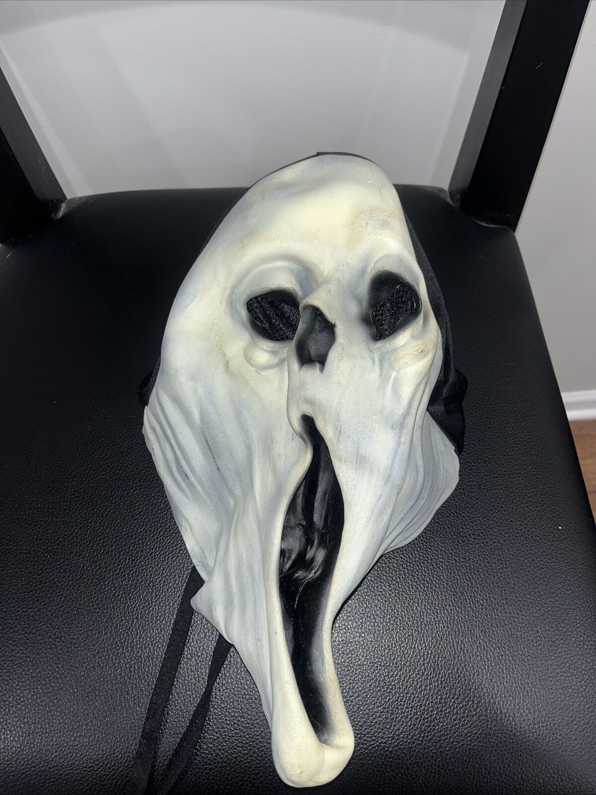 1995 2003 The Paper Magic Group Vinyl Scream Ghost Face Ghoul Halloween Mask