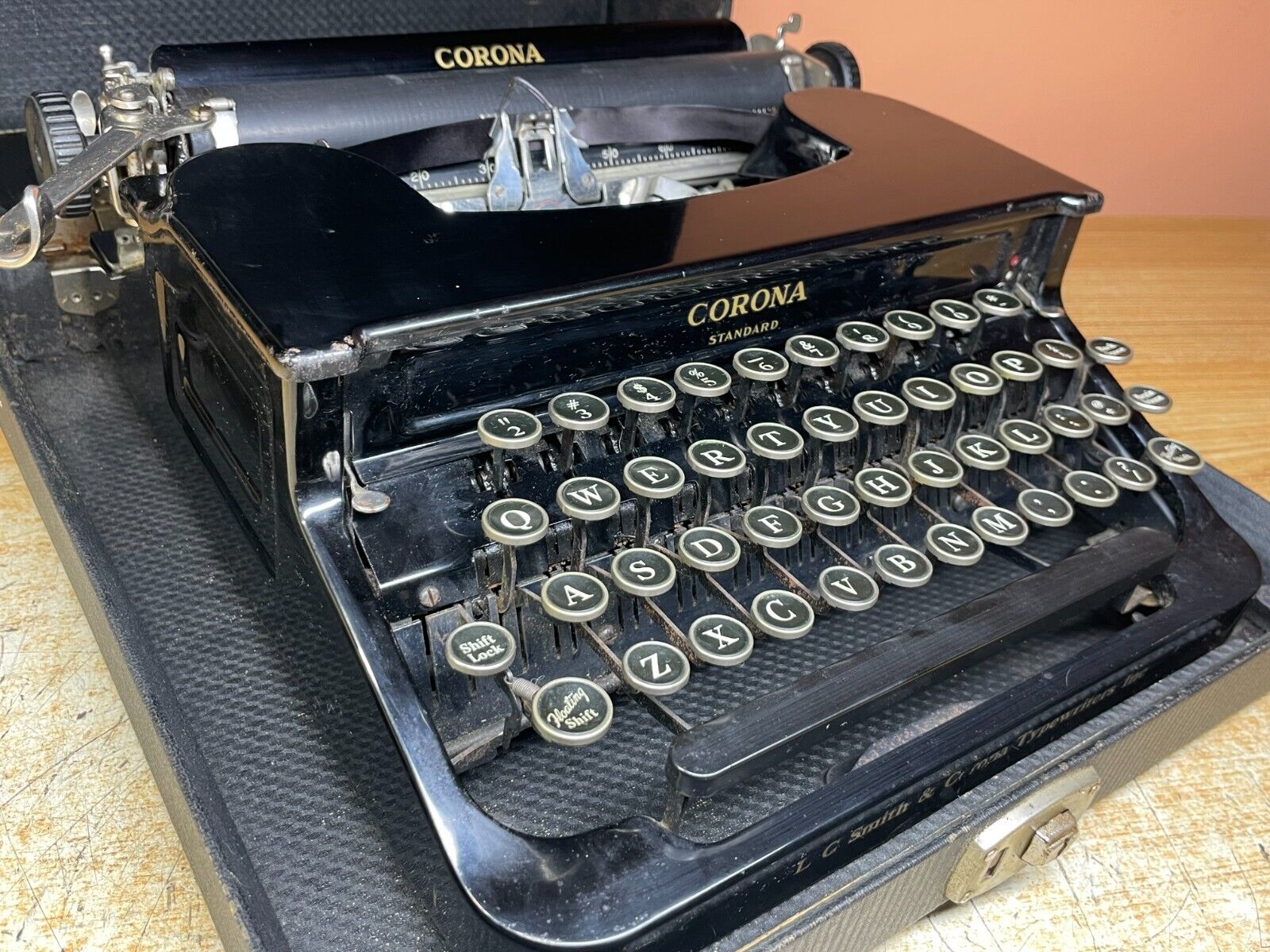 1938 Corona Standard Working Glossy Black Flat top Typewriter w New Ink & Case