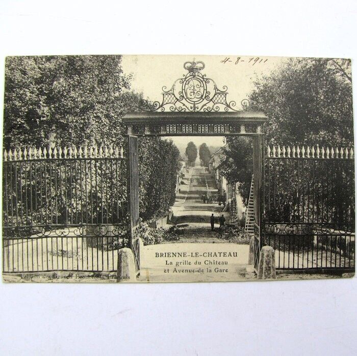 Cpa 10 Brienne-le-Château la grille du château avenue de la gare 1911 Economats