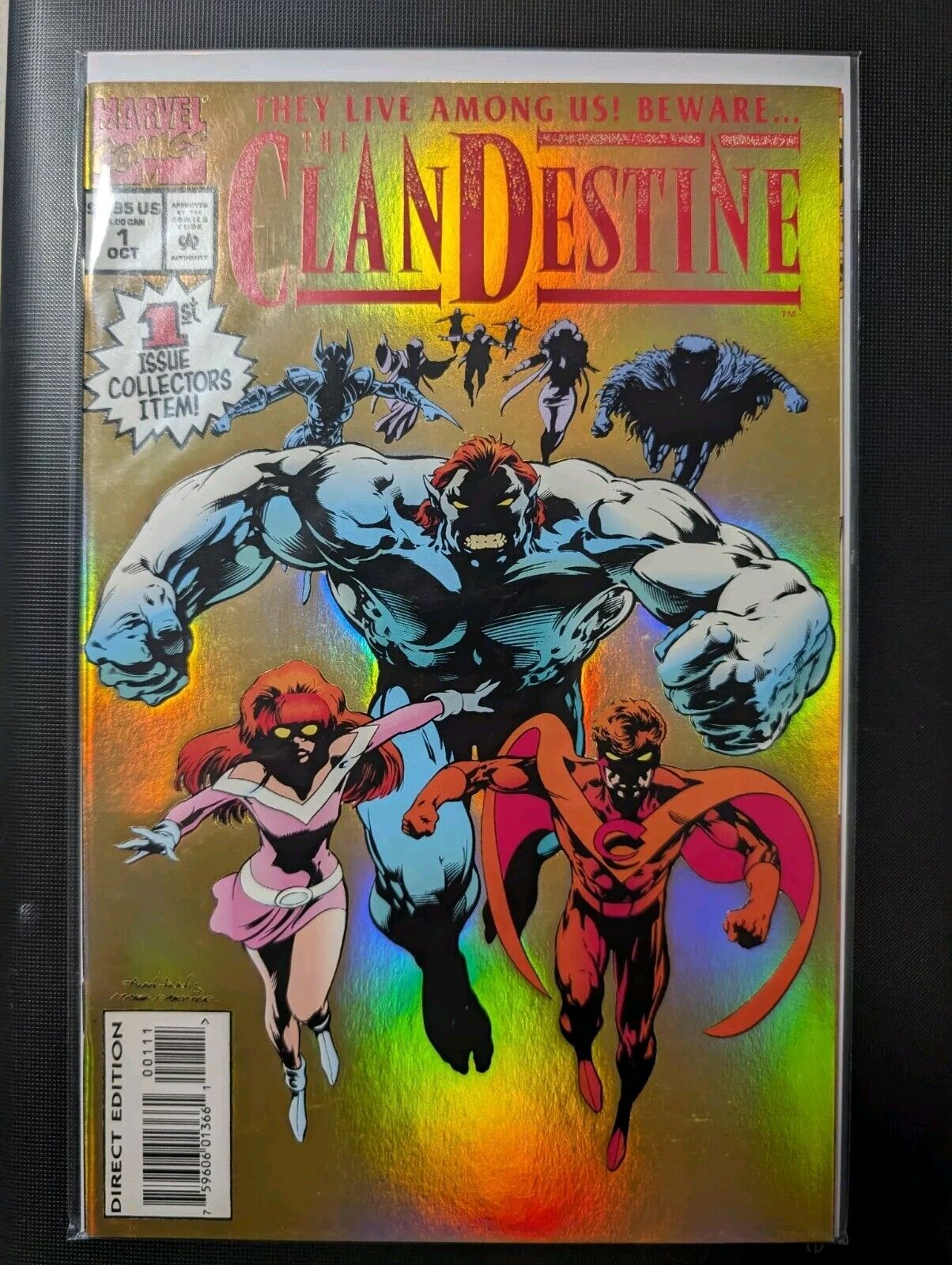 The ClanDestine Comic Book Issue No. 1 - VF+ Marvel  Reflective Cover