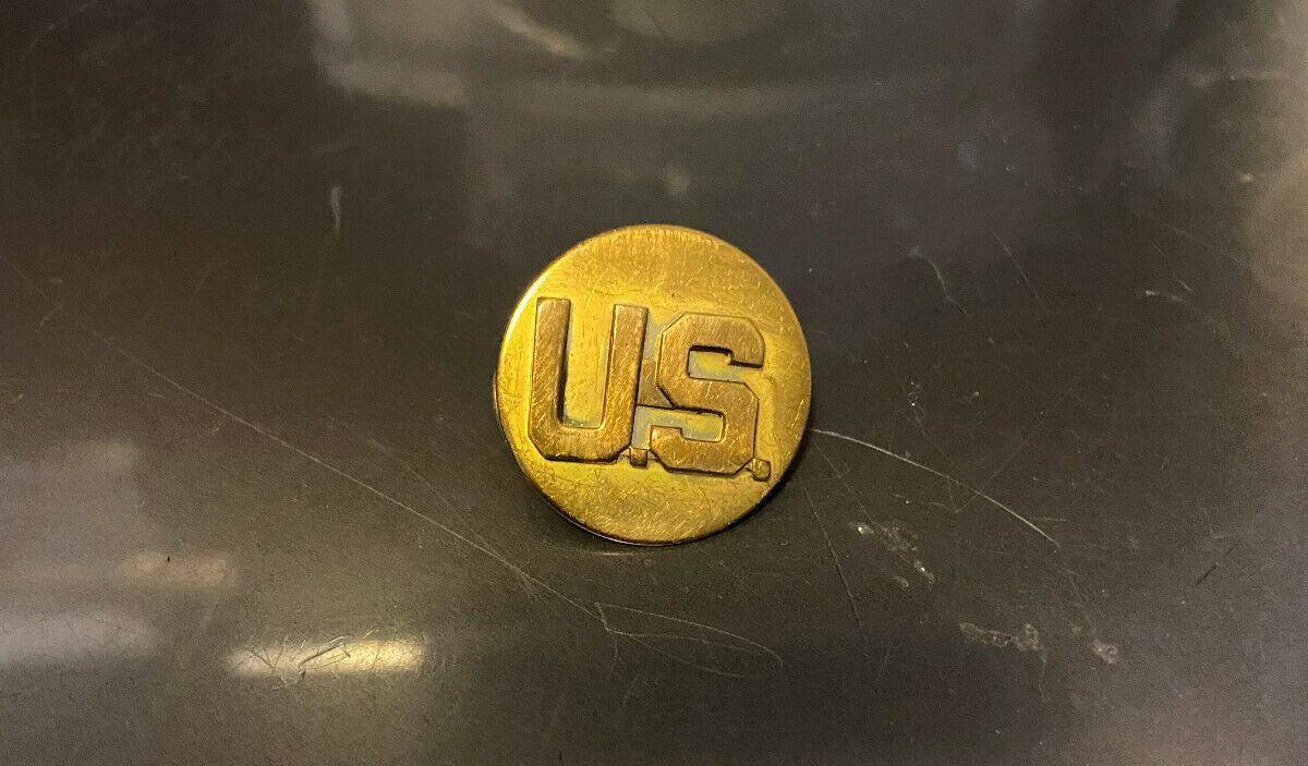 U.S. Army Military Uniform Pin: U.S.