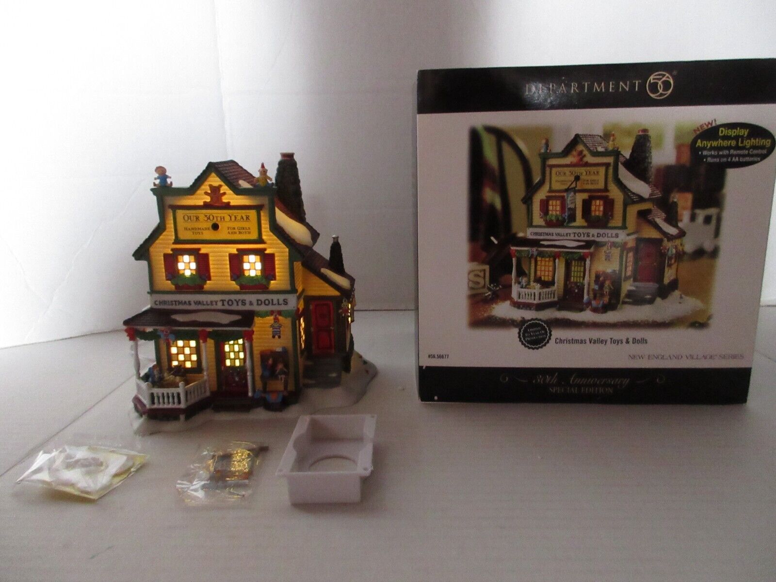 Dept. 56  New England  2005 Christmas Valley Toys & Dolls #56.56677