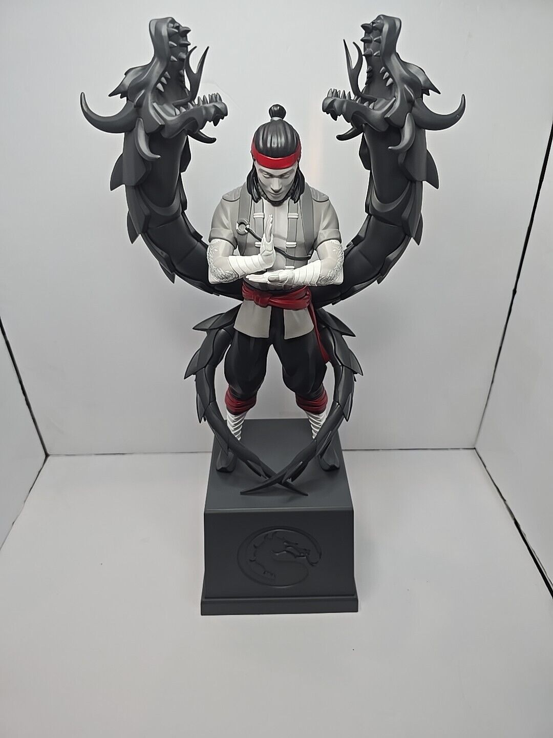 Mortal Kombat 1 Kollector\'s Edition  Liu Kang Coarse Statue New 