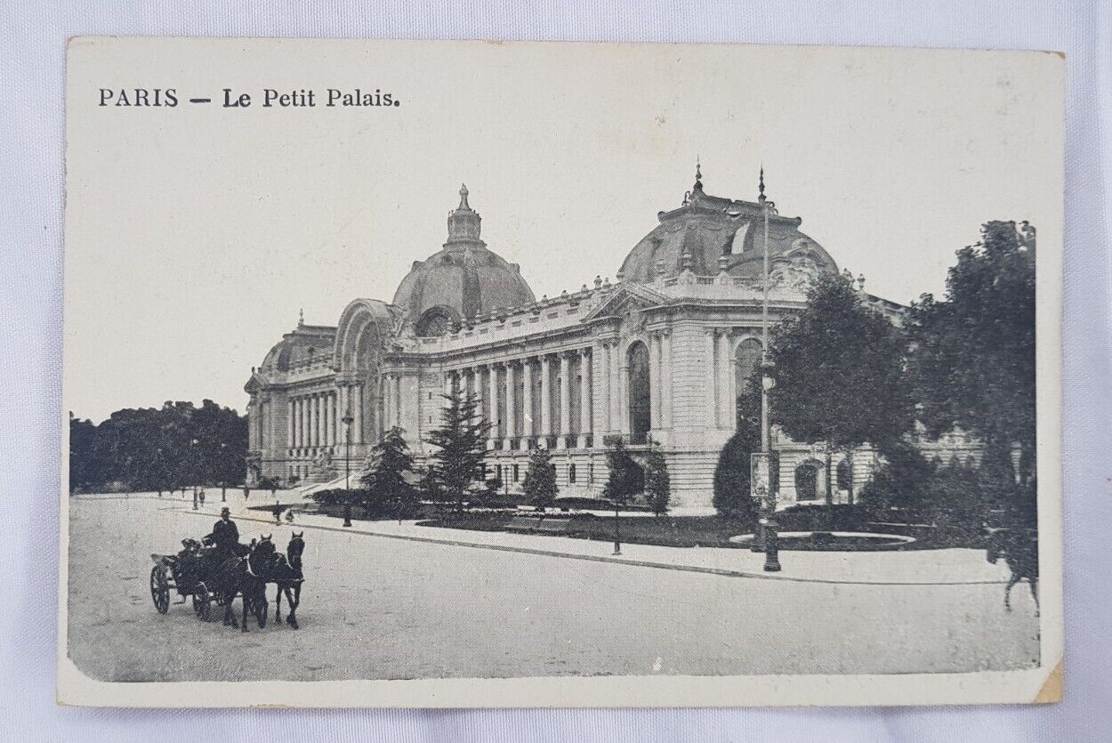 CPA 75 Paris, Le Petit Palais, animated carriage