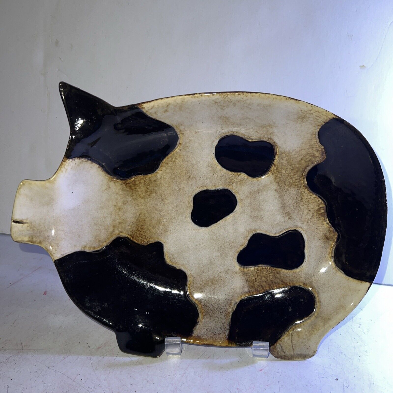 Vintage Rare Found Earthstone Or Ceramic Pig Plate Decor  Very Unique Display 