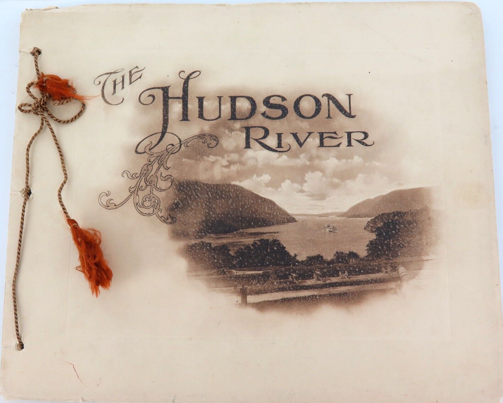 .SUPERB. EARLY 1900s THE HUDSON RIVER DAY LINE SCENIC LARGE SOUVENIR BOOKLET.