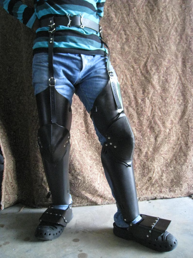 Medieval Leather Leg Armor Cosplay
