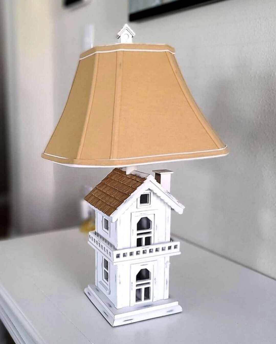 White Bird House  Detailed Heavy Table Lamp