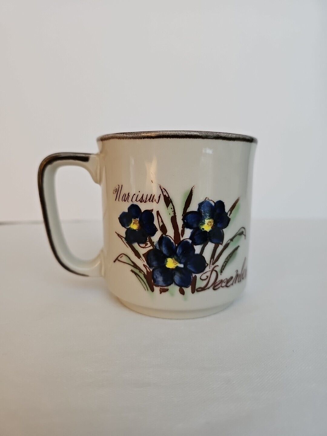 Vintage 1970\'s December Narcissus Flower Mug - Pretty