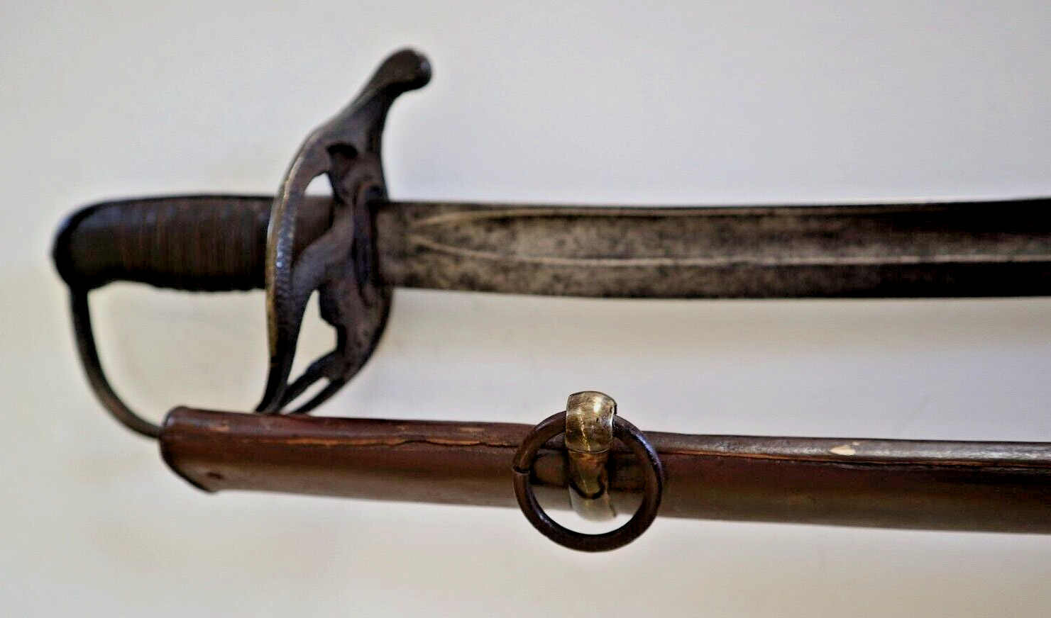 CIVIL WAR CONFEDERATE COLLEGE HILL ARSENAL OFFICER CAVALRY SWORD W CSA ON GUARD