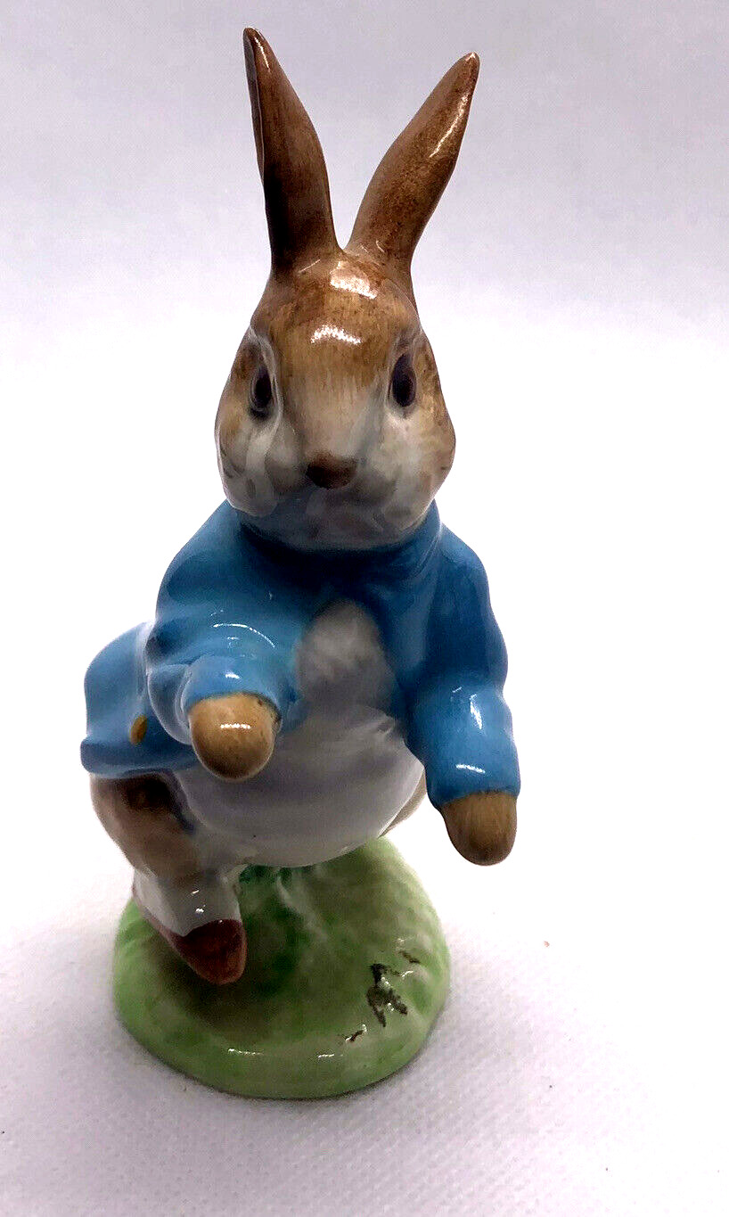 Beswick Beatrix Potter Figurine Peter Rabbit short base gold backstamp