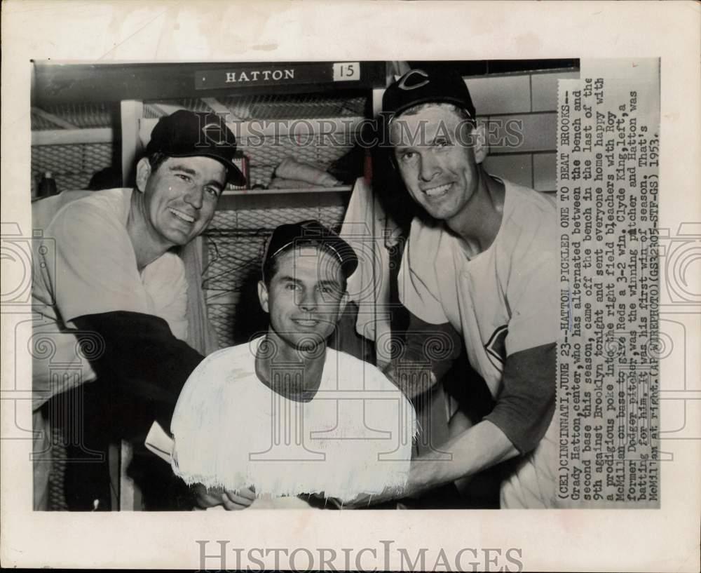 1953 Press Photo Cincinnati Reds baseball players after victory over Brooklyn