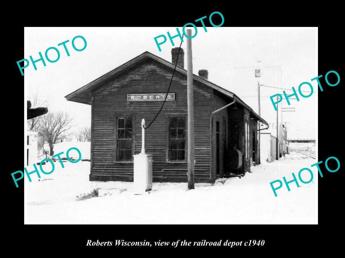 OLD 8x6 HISTORIC PHOTO OF ROBERTS WISCONSIN VIEW OF RAILROAD DEPOT c1940