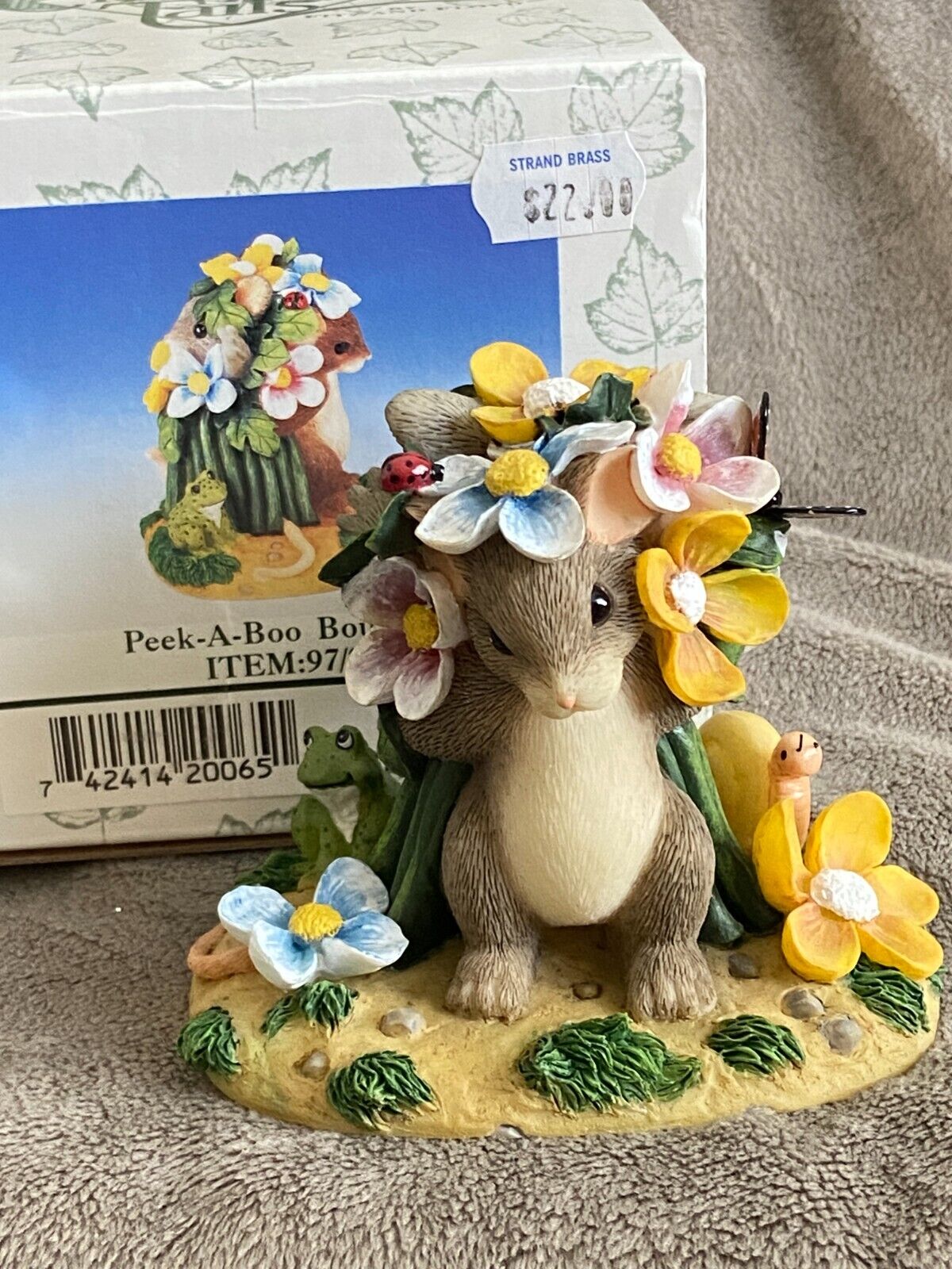 Charming Tails Fitz & Floyd ~ Peek-a-Boo Bouquet ~Mouse Flowers Ladybug Figurine
