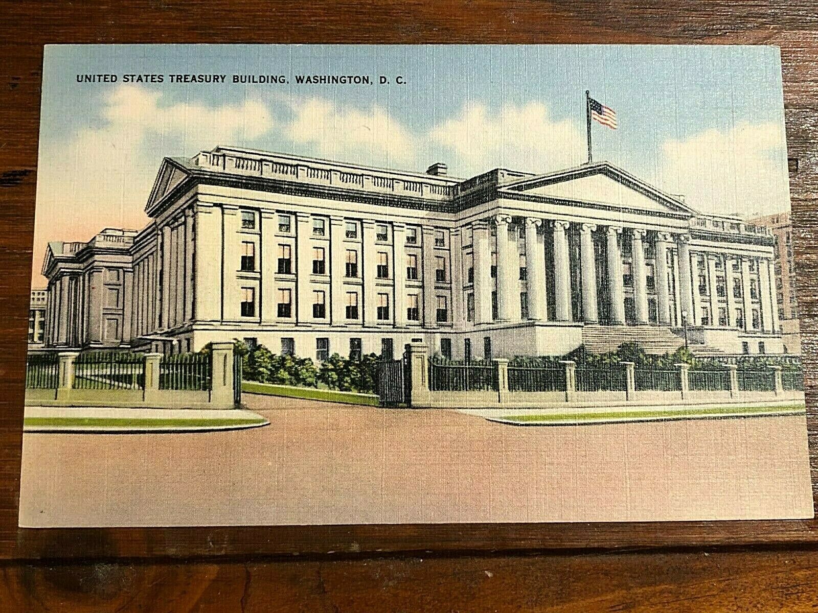 US TREASURY Building Washington DC - vintage postcard