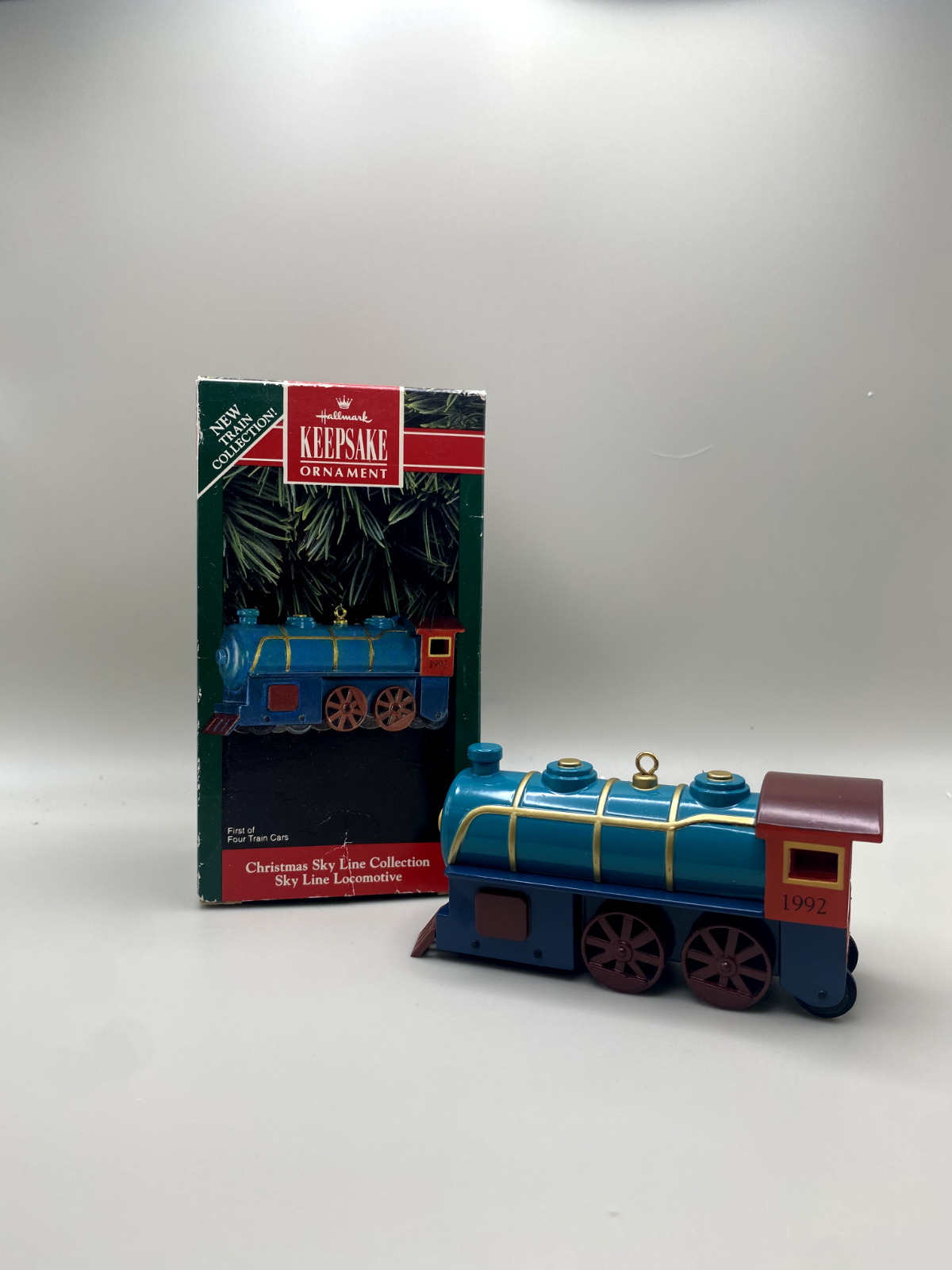Sky Line Locomotive 1992 Hallmark Keepsake Christmas Ornament Cast Metal Train