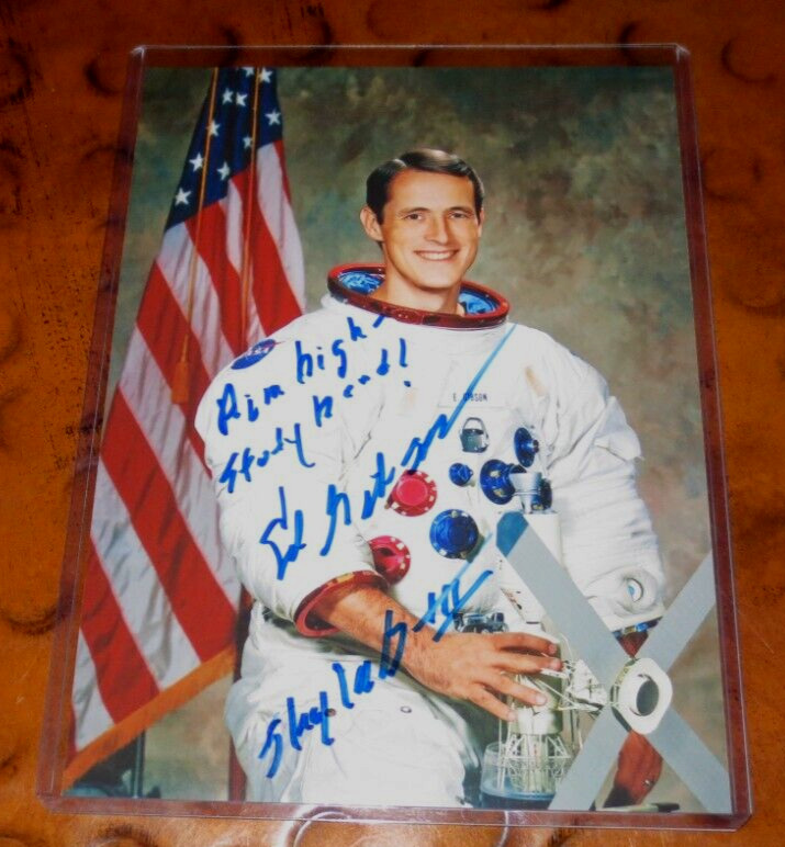 Edward Gibson NASA astronaut signed autographed photo Skylab-4