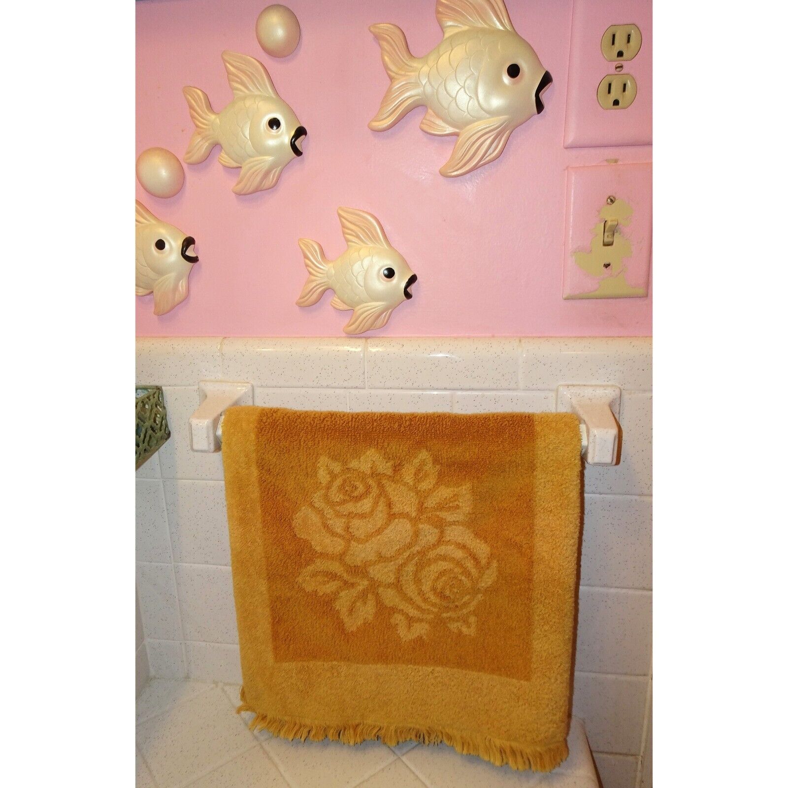 Vintage Sears Gold Roses Reversable Hand Towel 1960s mcm bathroom fringe retro