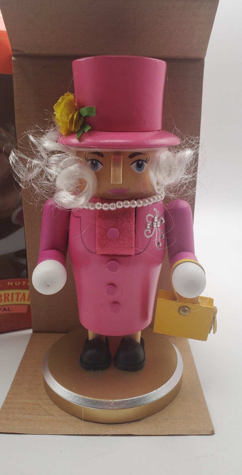 International Nutcracker Great Britain ROYAL QUEEN ELIZABETH Pink Outfit Edition