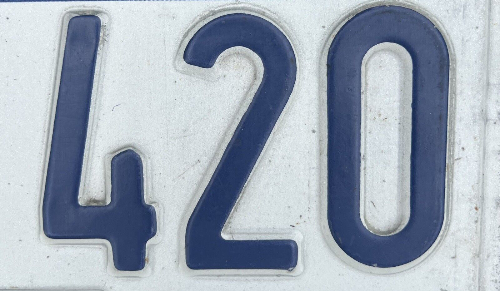 “420”  Illinois License Plate Sale Helps Mercy Ships